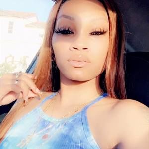 Meet your Posher, Robynique